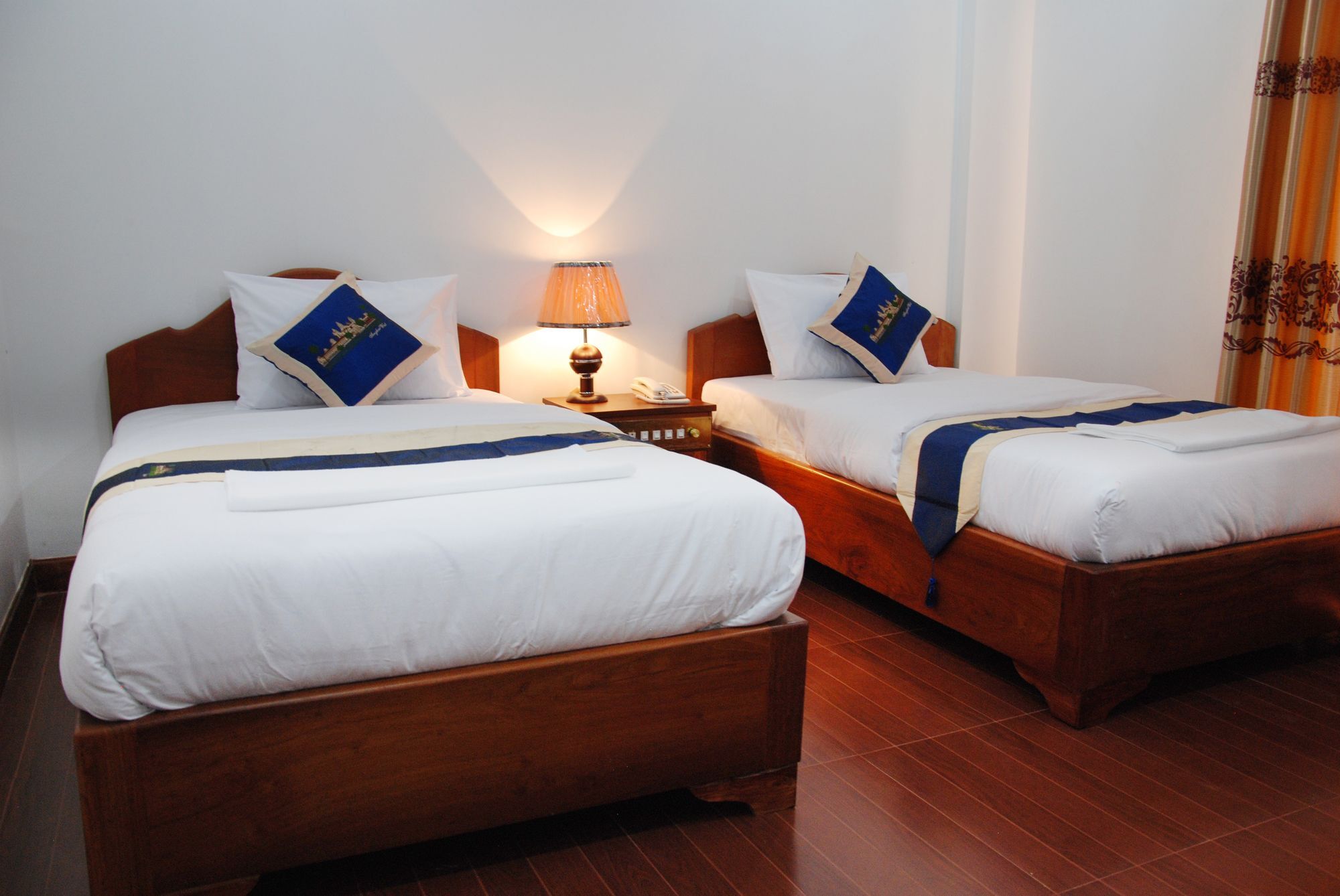 Emerald Bb Battambang Hotel Exterior foto